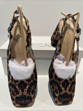 NWT Betsey Johnson Nu Leopard Pattern 3.5” Block Heel Slingbacks.